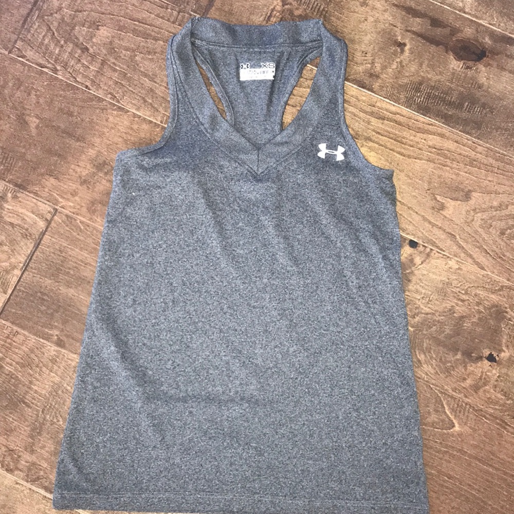 Gray under armor semi-fitted shirt